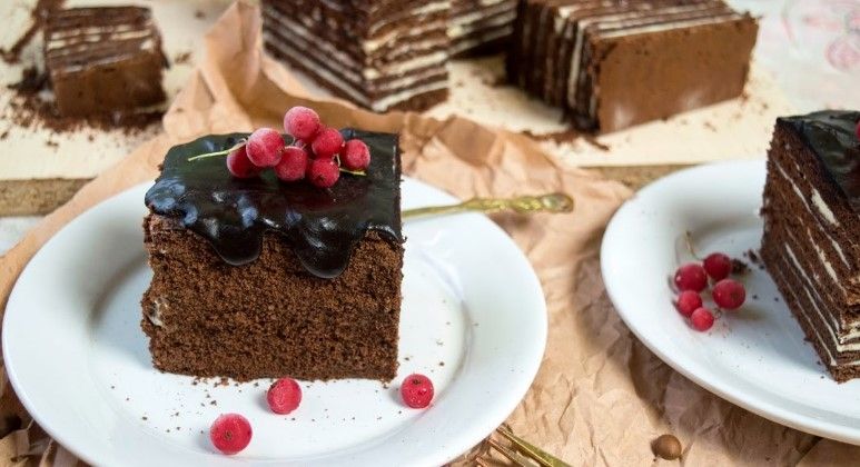 Рецепт крему і глазурі для шоколадного торта «Спартак» фото